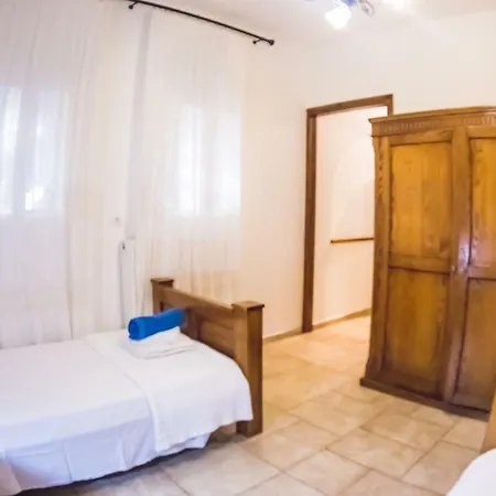 Niriis * Áyios Nikítas