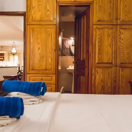 Niriis Áyios Nikítas