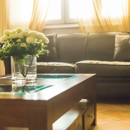 Niriis * Áyios Nikítas