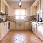 Niriis Villa Áyios Nikítas