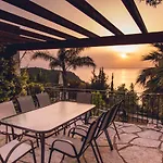 Niriis Villa *