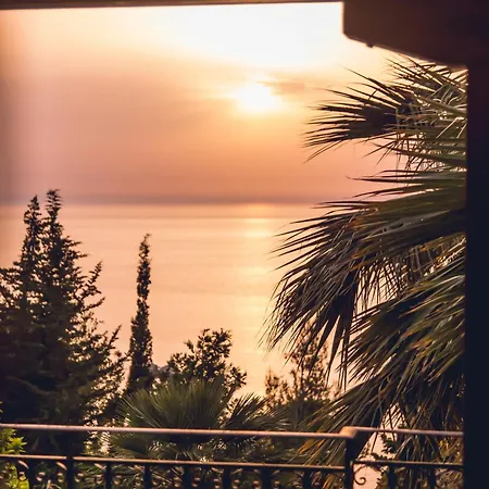 Niriis Villa Áyios Nikítas