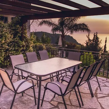 Niriis Villa
