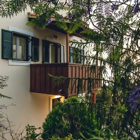 Villa Niriis