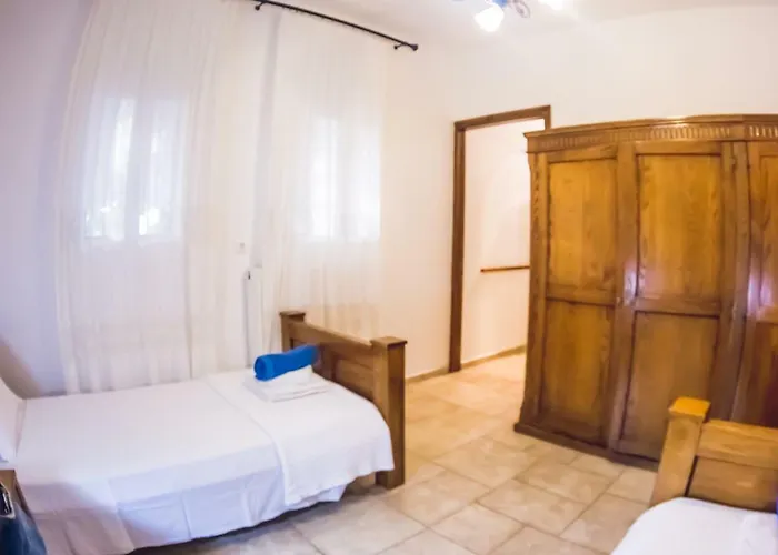 Niriis * Áyios Nikítas