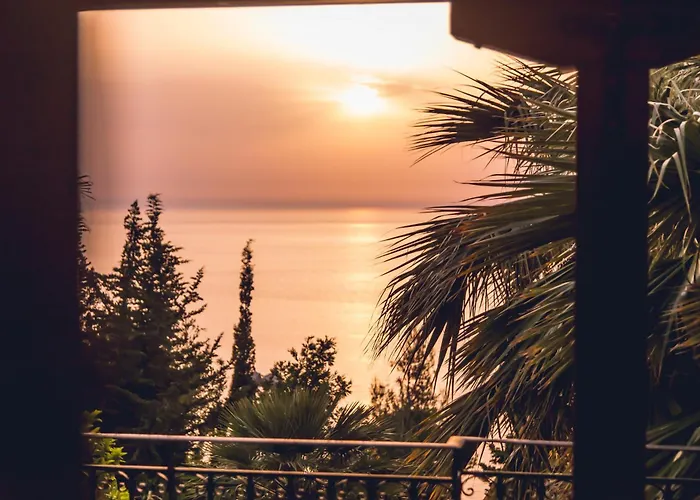 Niriis Vila Áyios Nikítas