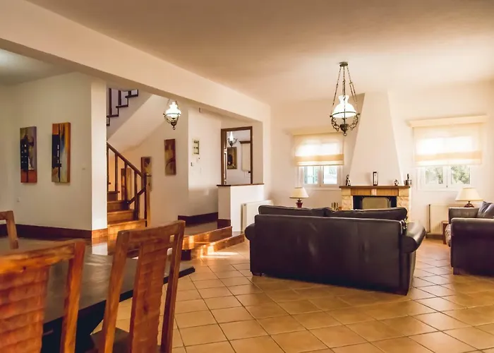 Vila Niriis Áyios Nikítas