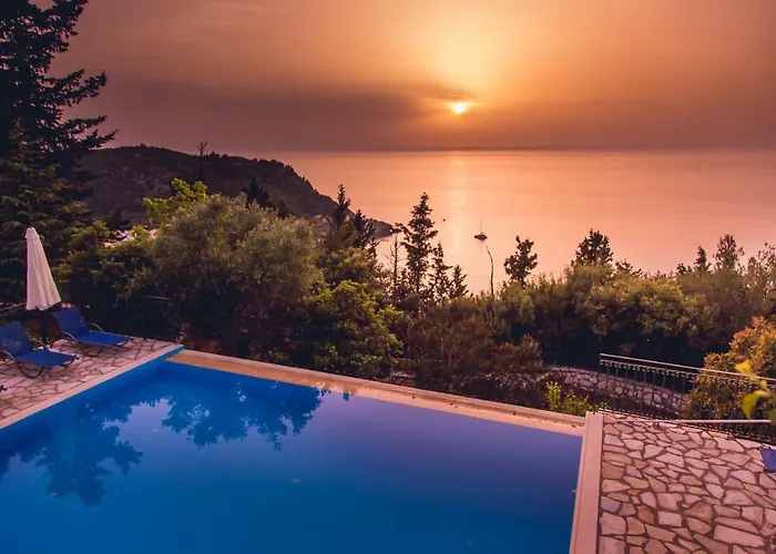 Vila Niriis Áyios Nikítas