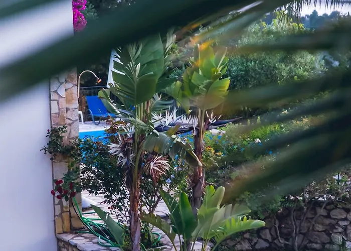 Niriis Vila Áyios Nikítas