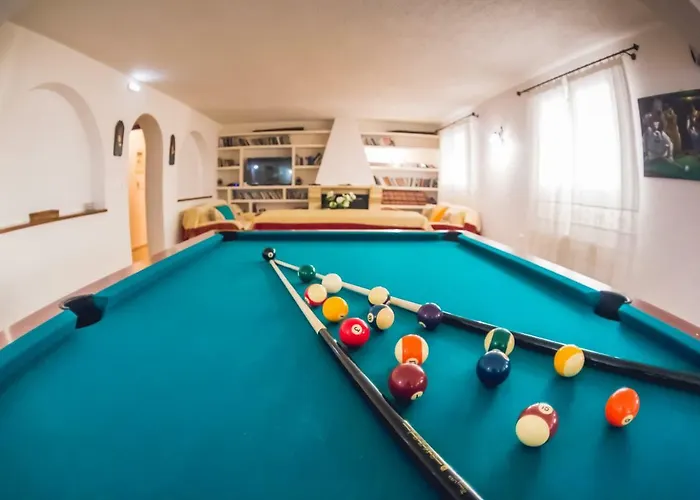 Niriis * Áyios Nikítas