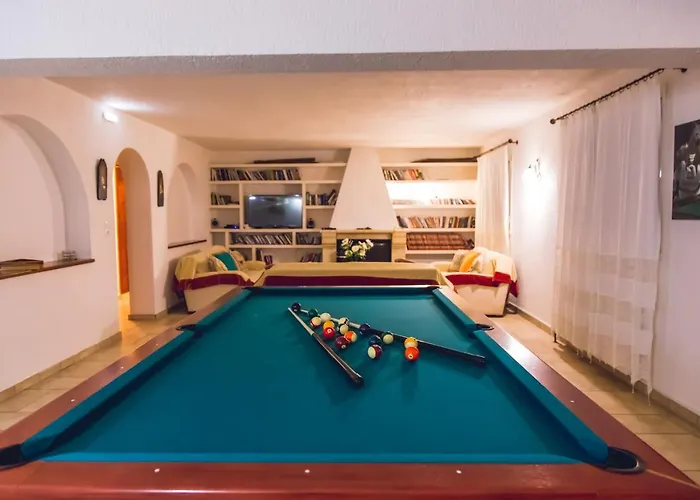 Niriis Áyios Nikítas